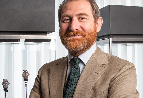 אחד על אחד: PADANI MOMENTS מראיין את מעצב השעונים הראשי של BVLGARI