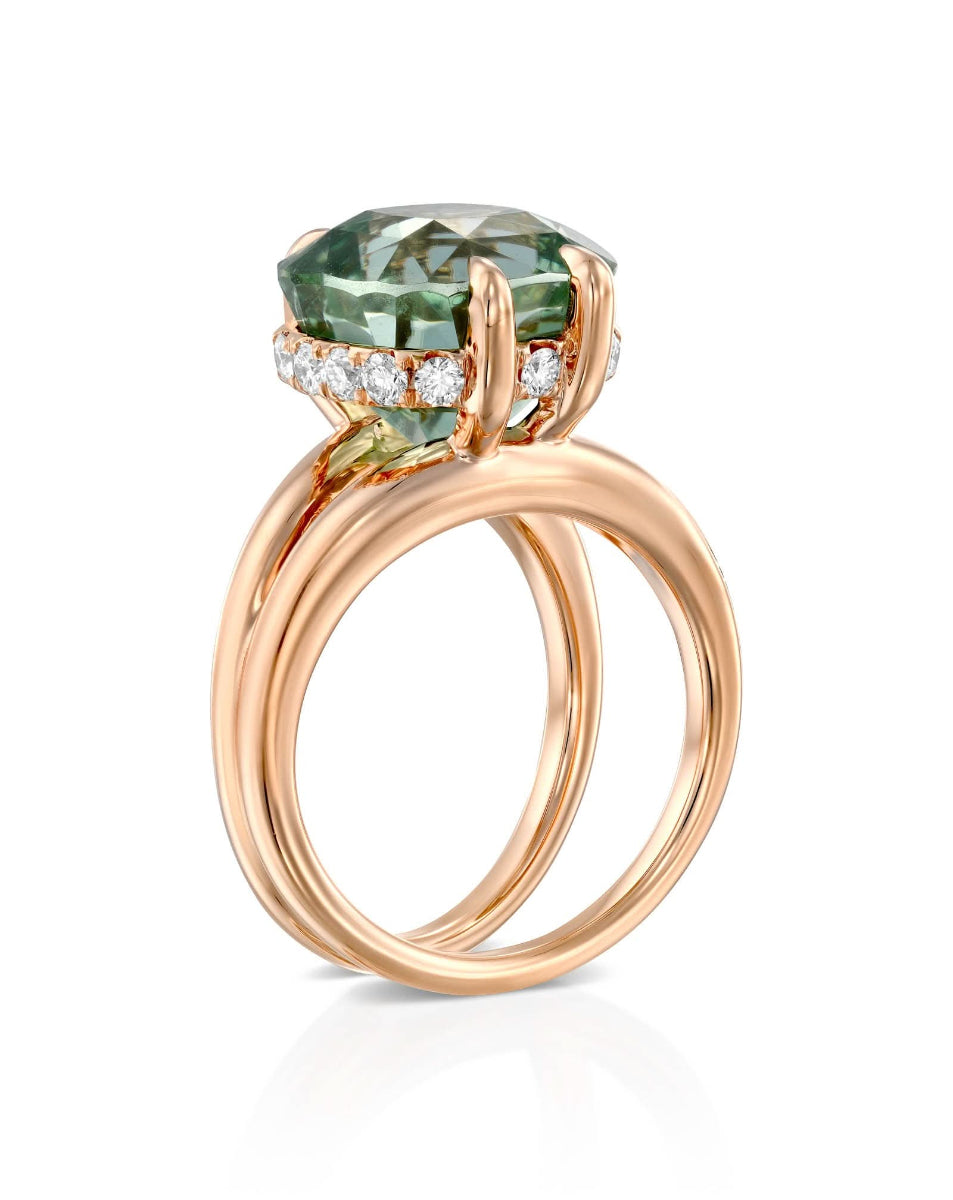 color: Rose Gold