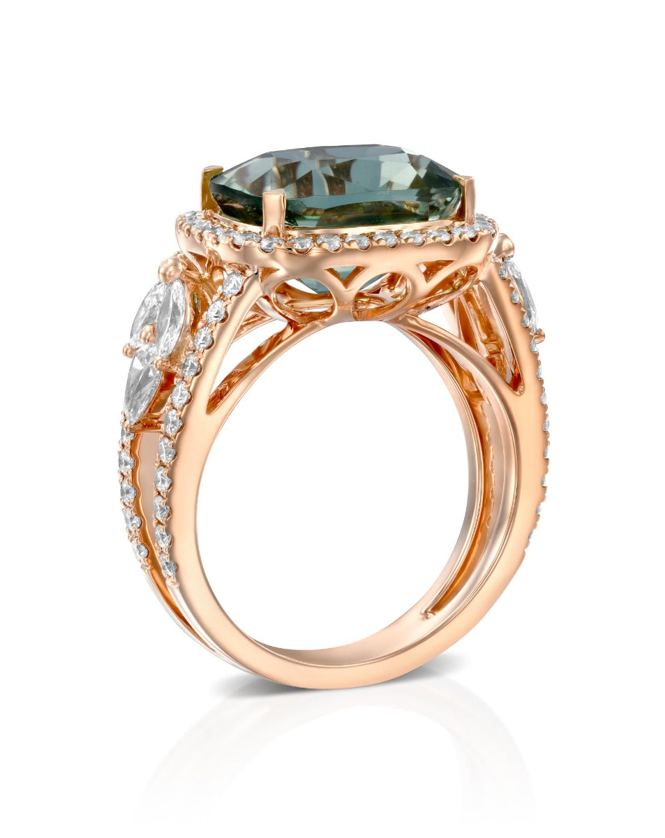 color: Rose Gold