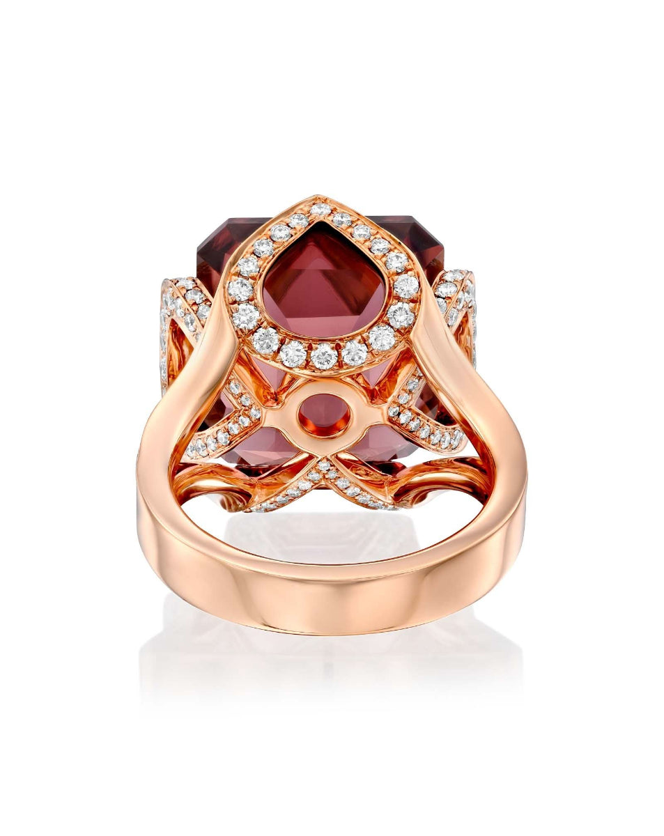 color: Rose Gold