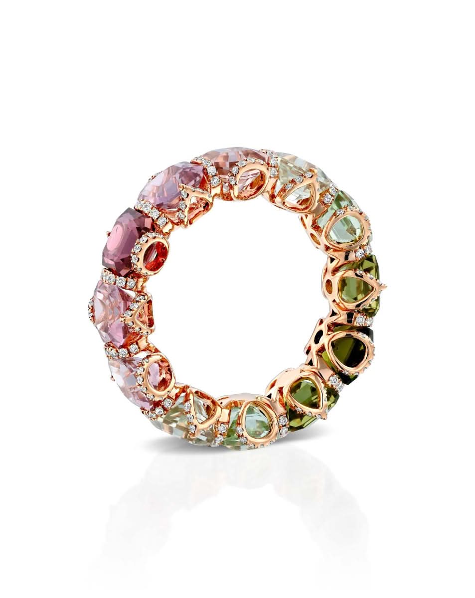 color: Rose Gold