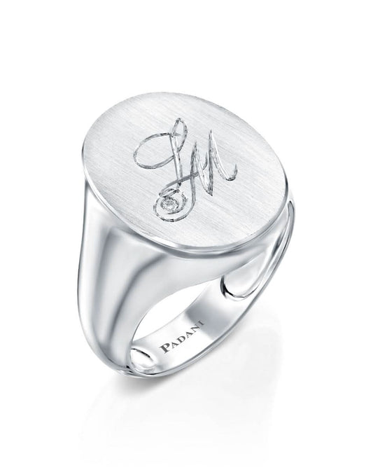 טבעת חותם אובלית עם חריטת האות LM