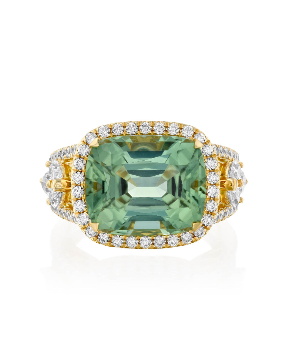 color: Yellow Gold