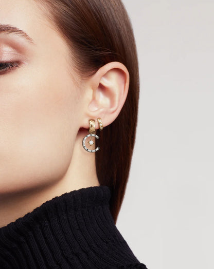 color: Mix Beige & White