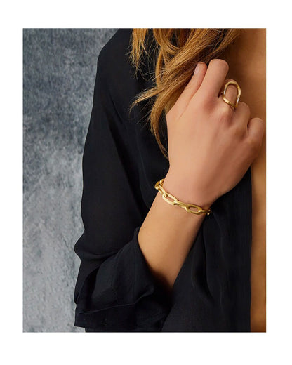 Yellow Gold Link Bracelet with Diamond Accent