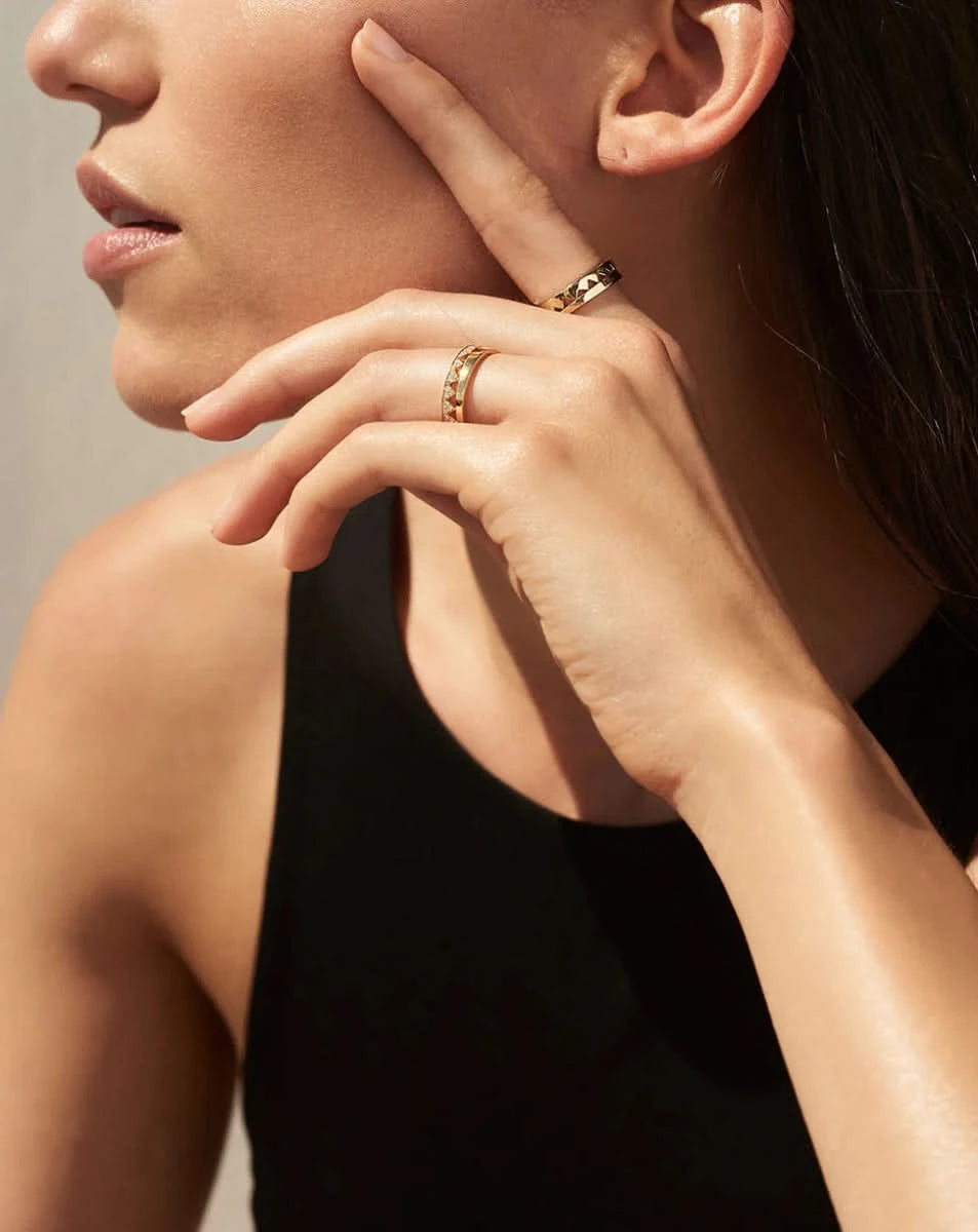 color: Yellow Gold