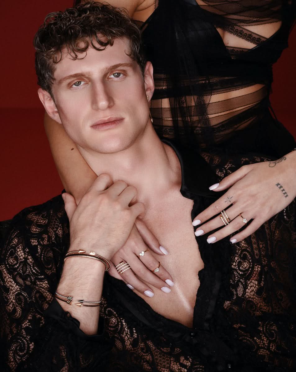 color: Rose Gold; color: White Gold