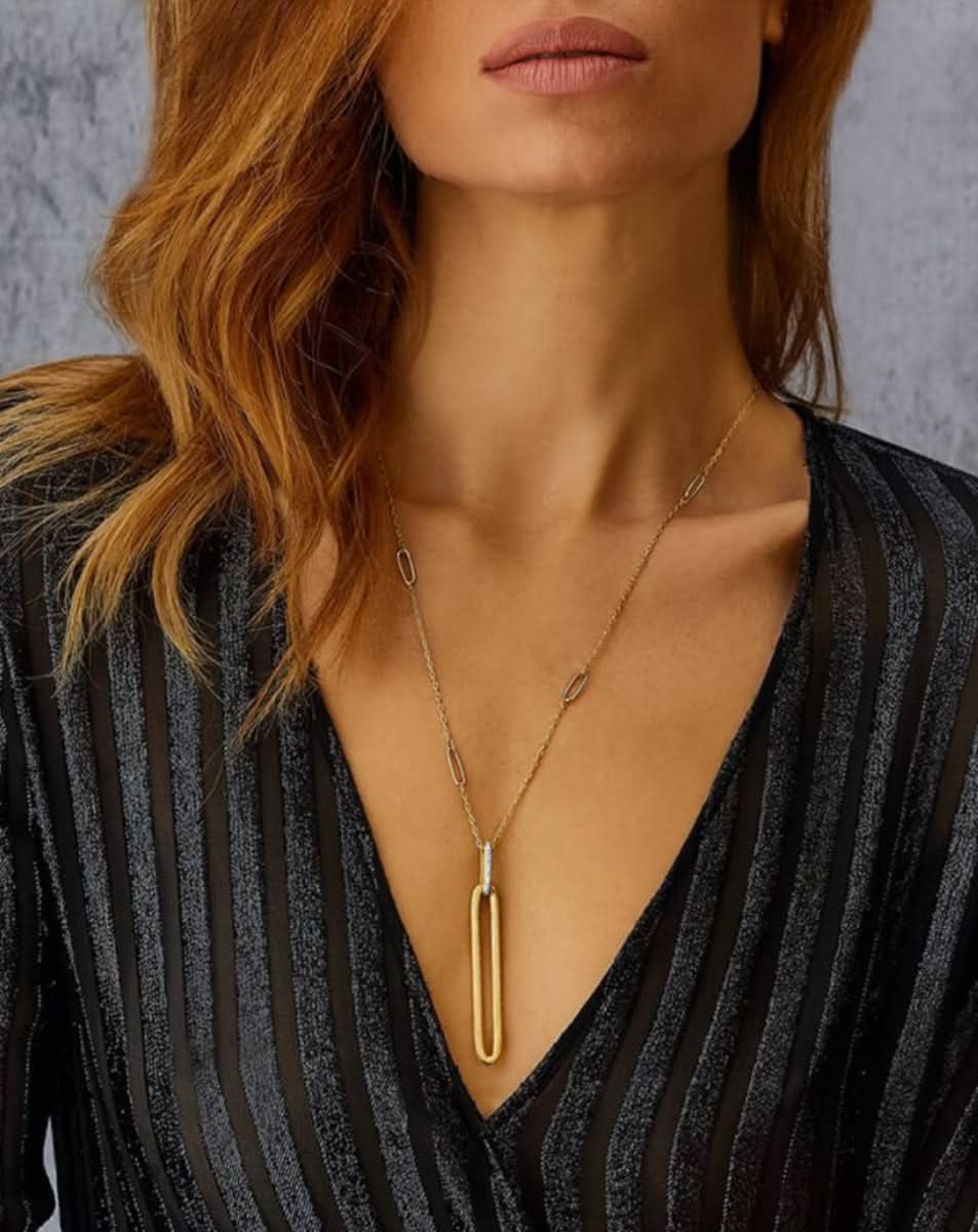 color: Yellow Gold