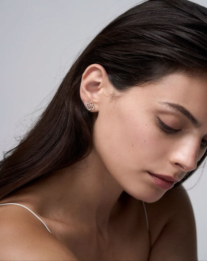 color: Rose Gold; color: Yellow Gold; color: White Gold;