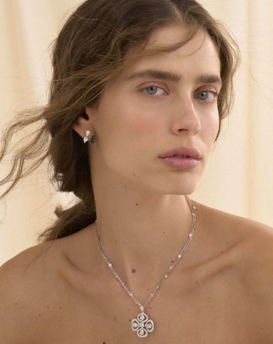 color: White Gold