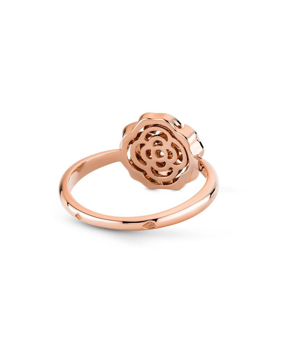 color: Rose Gold