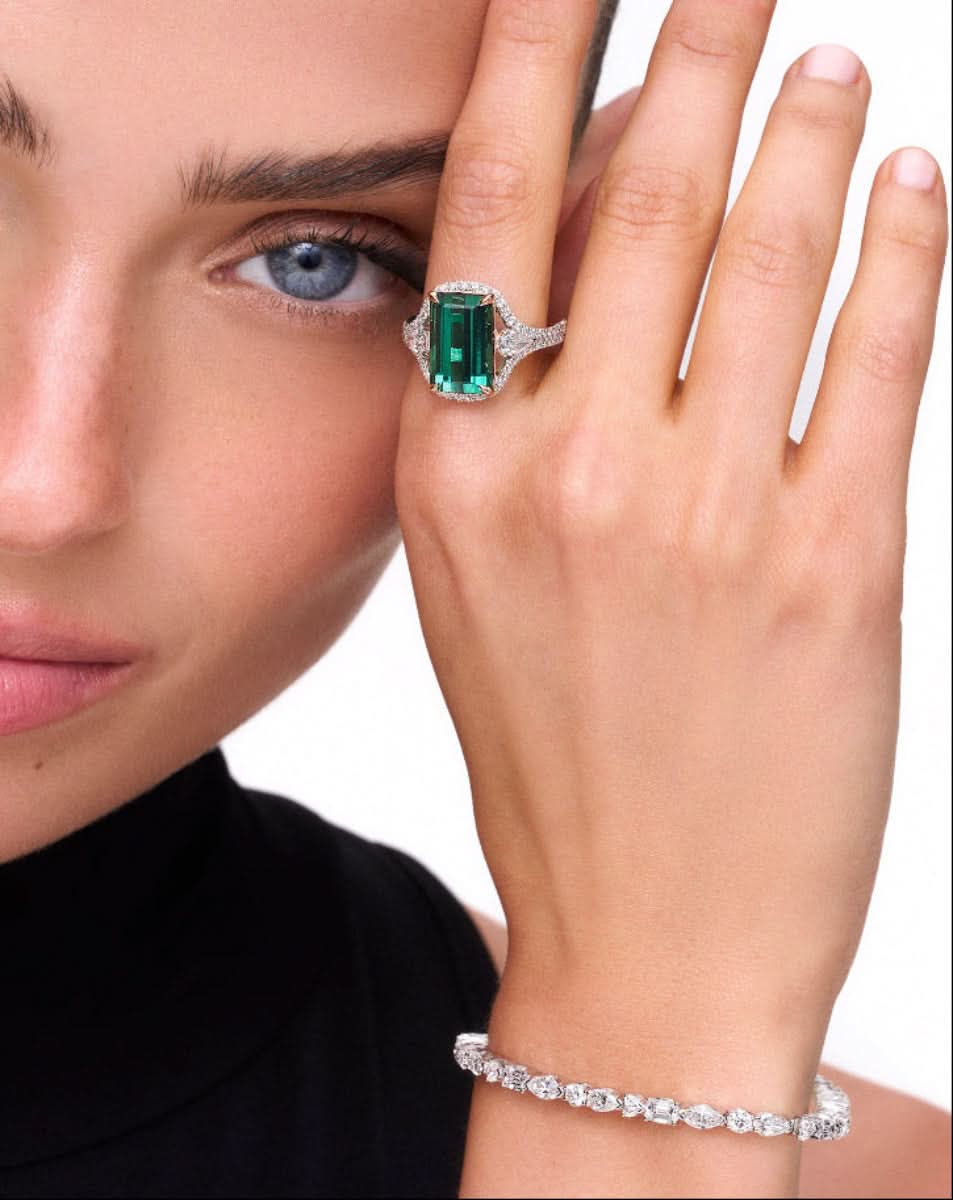 color: White Gold