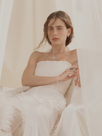 color: White Gold