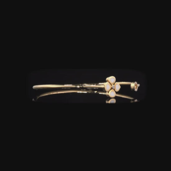 color: Yellow Gold