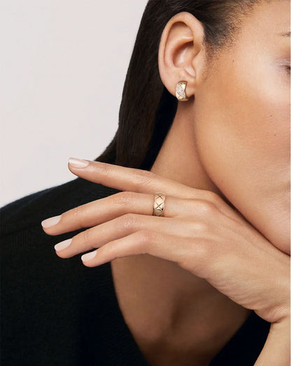 color: Beige Gold