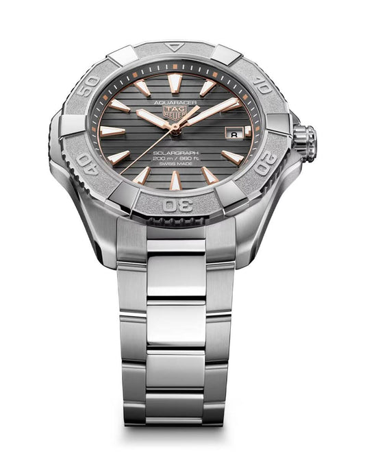 TAG Heuer Aquaracer Professional 200 Solargraph
