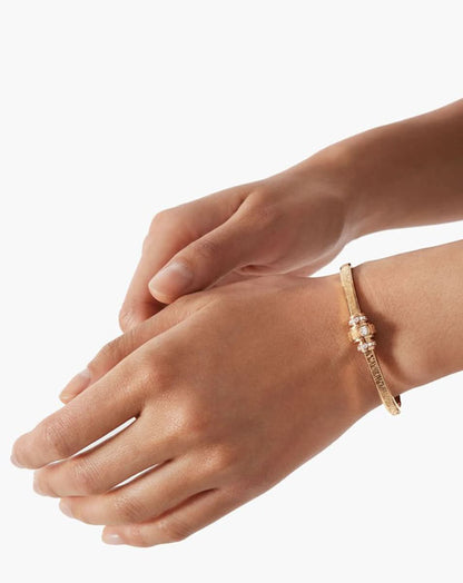 color: Rose Gold