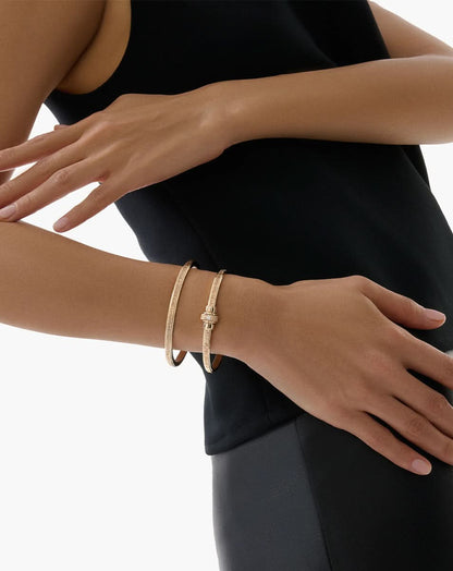 color: Rose Gold