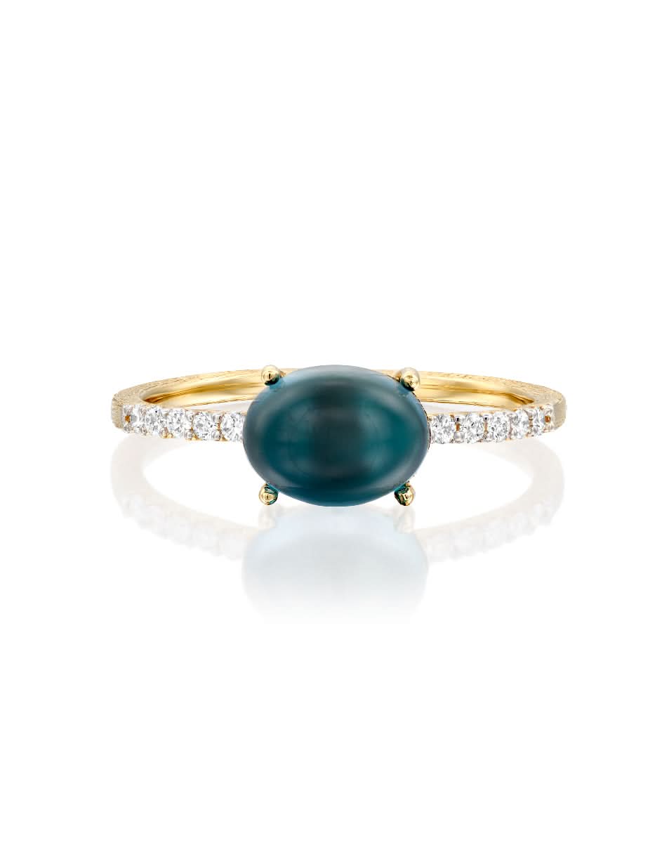 color: Yellow Gold