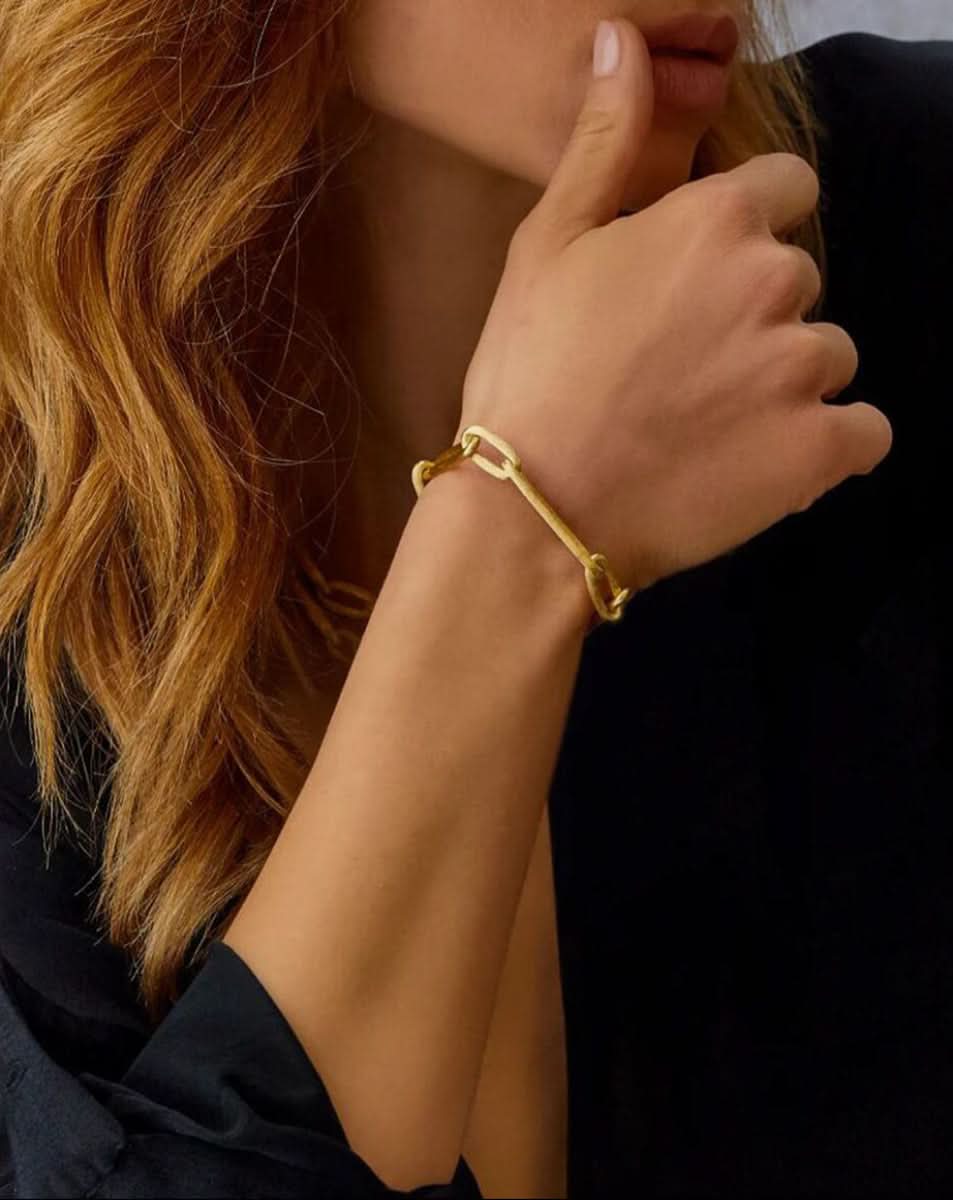 color: Yellow Gold